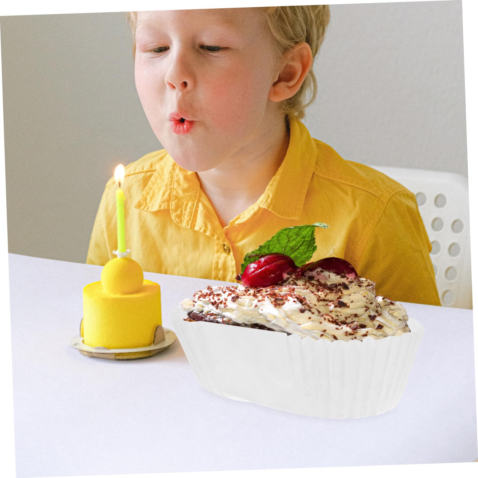 Cabilock 4 Stück Backförmchen aus Papier Cupcake-Tabletts quadratische Muffinförmchen ovale Backförmchen hochzeitsdeko hochzeitsdeco Ovaler Kuchen-Pappbecher fettdichte Muffinförmchen Weiß