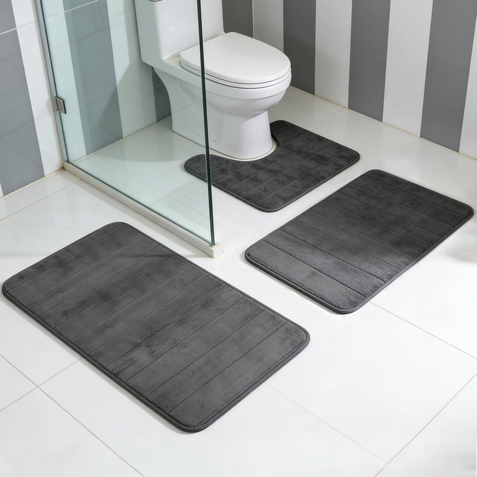 Mousse à mémoire de forme pour ce tapis de bain absorbant, lavable et ultra sécurisé