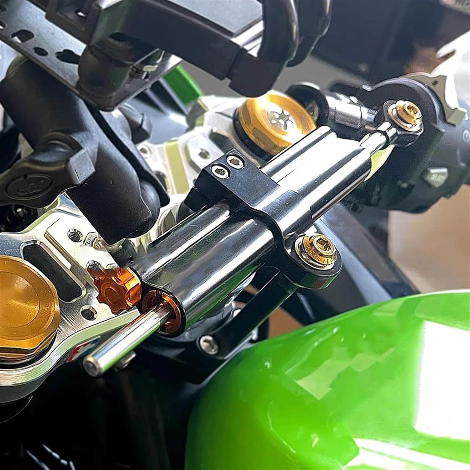 アクセサリー オートバイステアリング安定ダンパーブラケットマウント