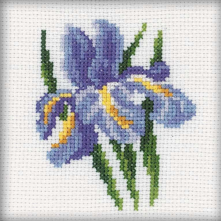 Wizardi RTO Counted Cross Stitch Kit on Canvas Aida with A Hydrangea Bouquet. Fabulous Ornament 7.87 * 8.46 inches M564. Ideal for Embroidery & Craft Amateurs