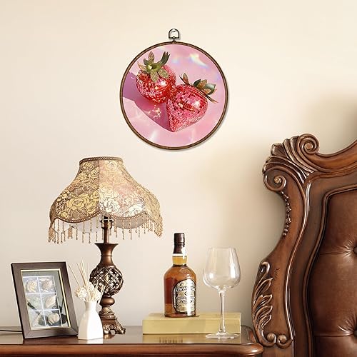 Miniatura 4 de Voxitura Arte de pared de frutas de fresa y disco con marco redondo, decoración de pared de color rosa, lienzo femenino para habitación y cocina,