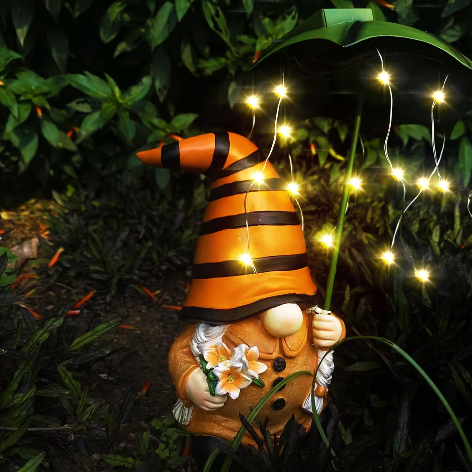 Luci Solari Gnomi Ornamenti da Giardino Esterni - Gnomi Divertenti Maleducati da 25cm con Luce LED Impermeabile, Statue Decorative da Giardino Esterni Fairy Garden, Regali Gnomo da Giardino per Donne