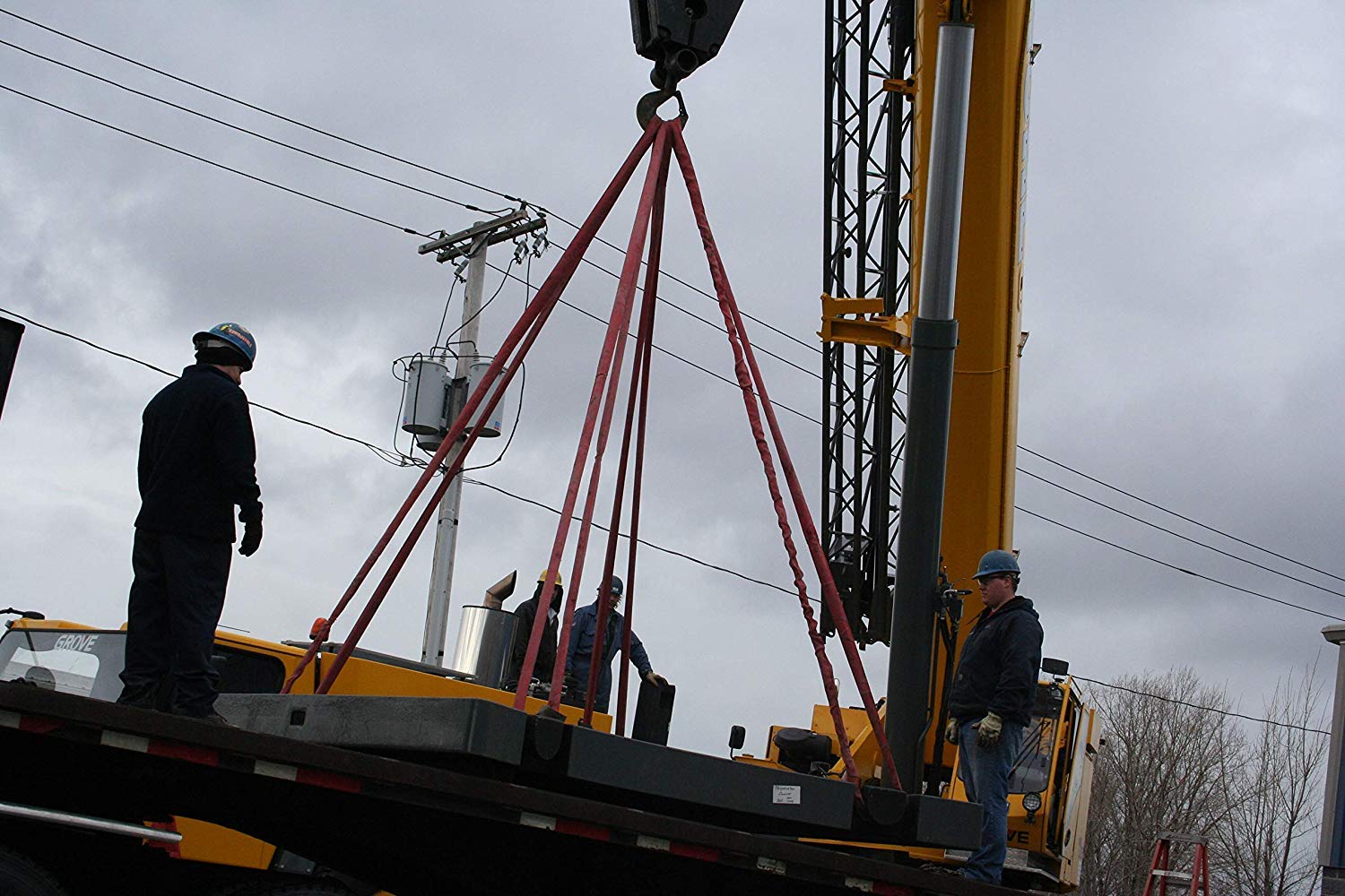 Green Endless 3 Foot Polyester Round Sling | 5,300 lb. Vertical Capacity | 4,200 lb. Choker | 10,600 lb. Basket | 1-3/4 Relaxed Width | Hanes Supply (HSI) Heavy Duty Sling