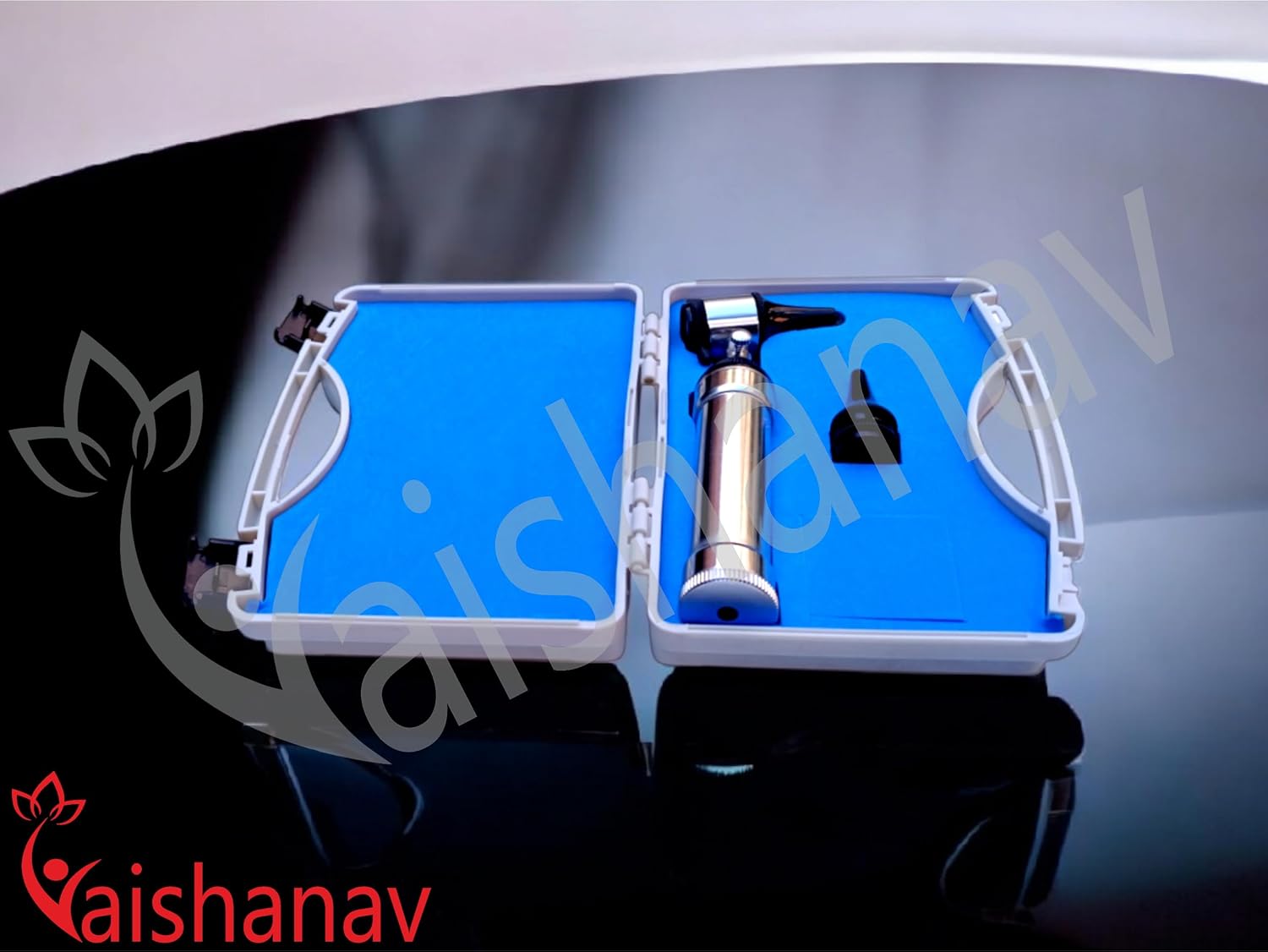 Vaishnav mini otoscopic ear scope - Portable silver otoscope with LED light for ear inspection, compact pocket for home and professional use compact pocket -size year scope (otoscope mini silver) Vaishnav mini otoscopic ear scope - Portable silver otoscope with LED light for ear inspection, compact pocket for home and professional use compact pocket -size year scope (otoscope mini silver)