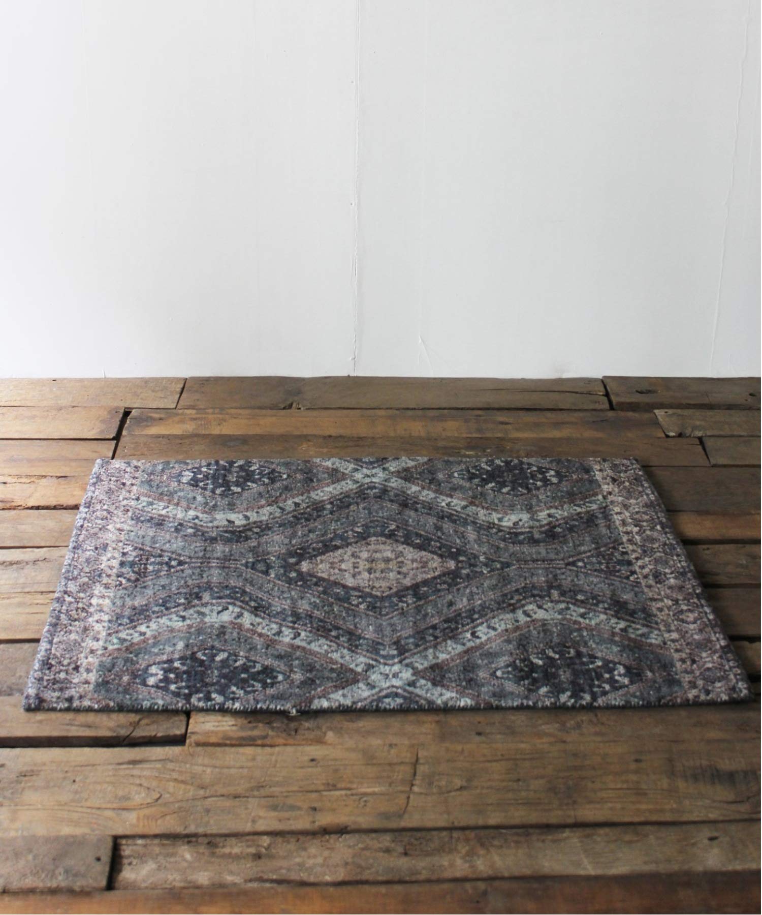Amazon.co.jp: ACME Furniture BRENTWOOD RUG 120x160 ラグ : ホーム