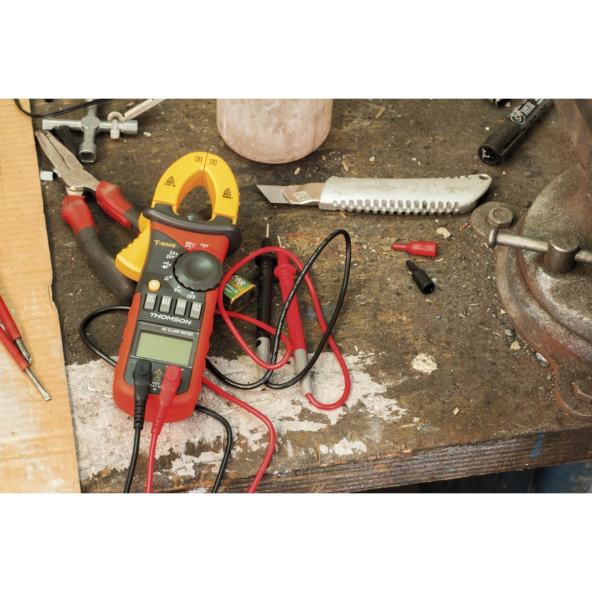 Thomson - Pinza amperométrica autocalibrada (8 funciones, CAT III, 600 V)