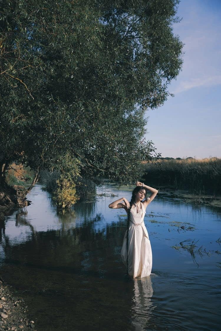 DREAMUS RED VELVET Seulgi 28 Reasons 1st Mini Album PhotoBook Version CD+Poster+Mini poster on pack+Photobook+Photocard+Tracking, BLACK