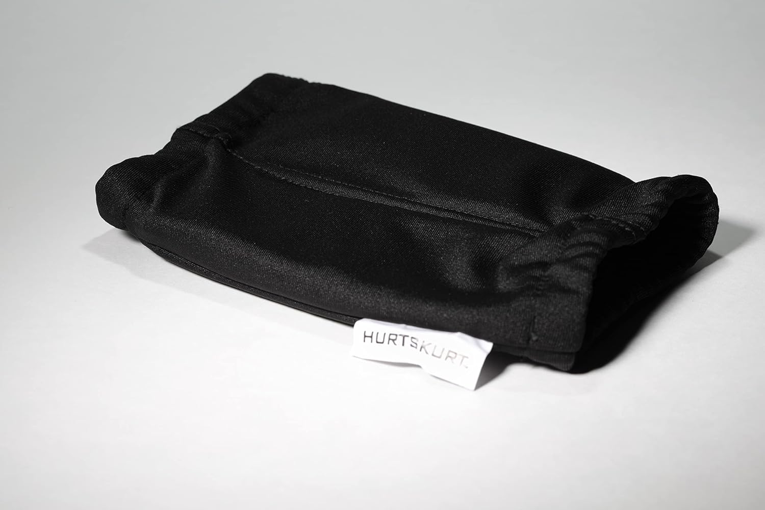 HurtSkurt® Premium Ice Therapy Sleeve – Flat Black Small – Stretch-Fit Wearable Cold Compression Wrap for Knee, Leg, Elbow & Ankle Recovery