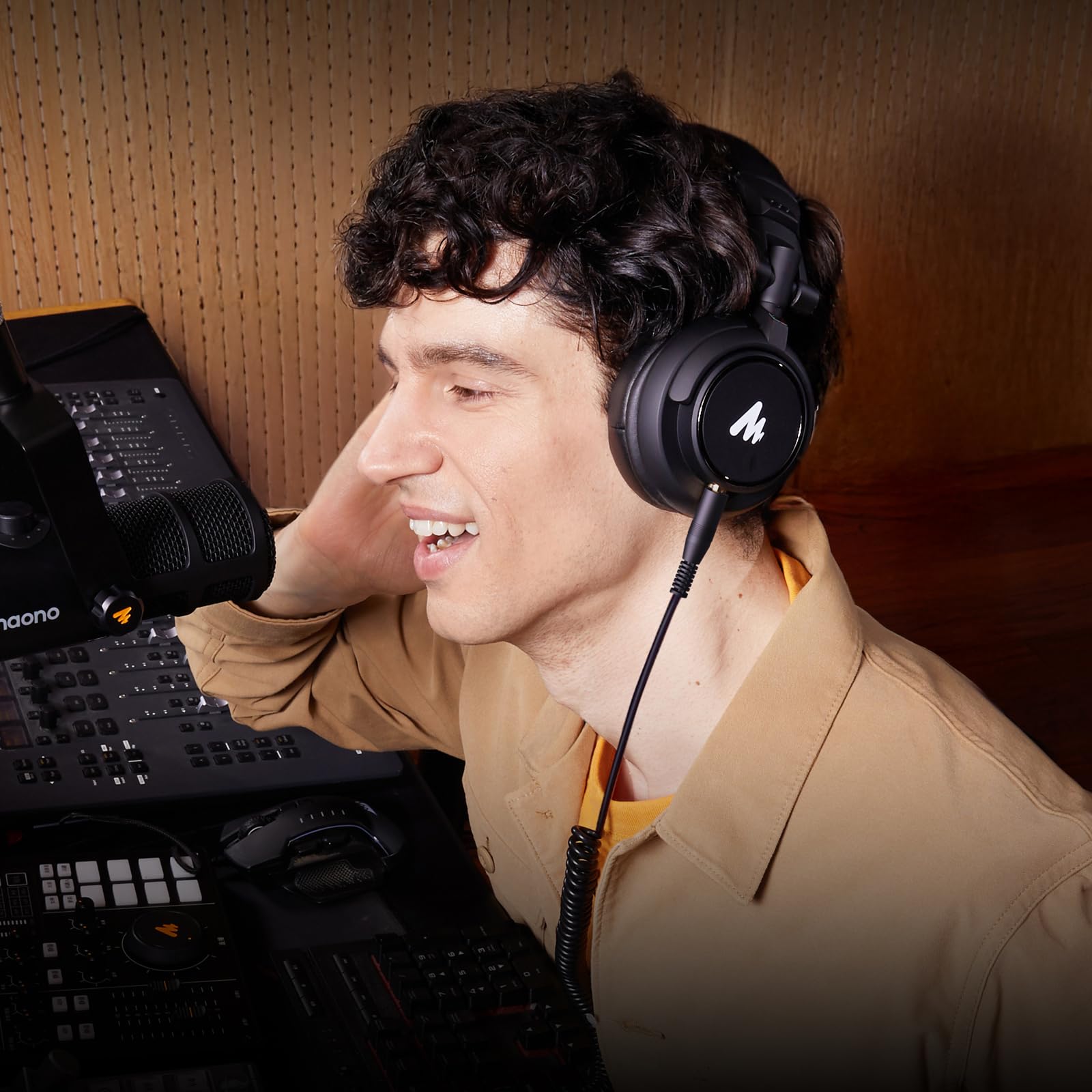 Maono Dynamische Studio-Kopfhörer mit geschlossener Rückseite, 3,5 mm und 6,35 mm Klinkenstecker für Podcasting, Musikproduktion, Streaming und mehr