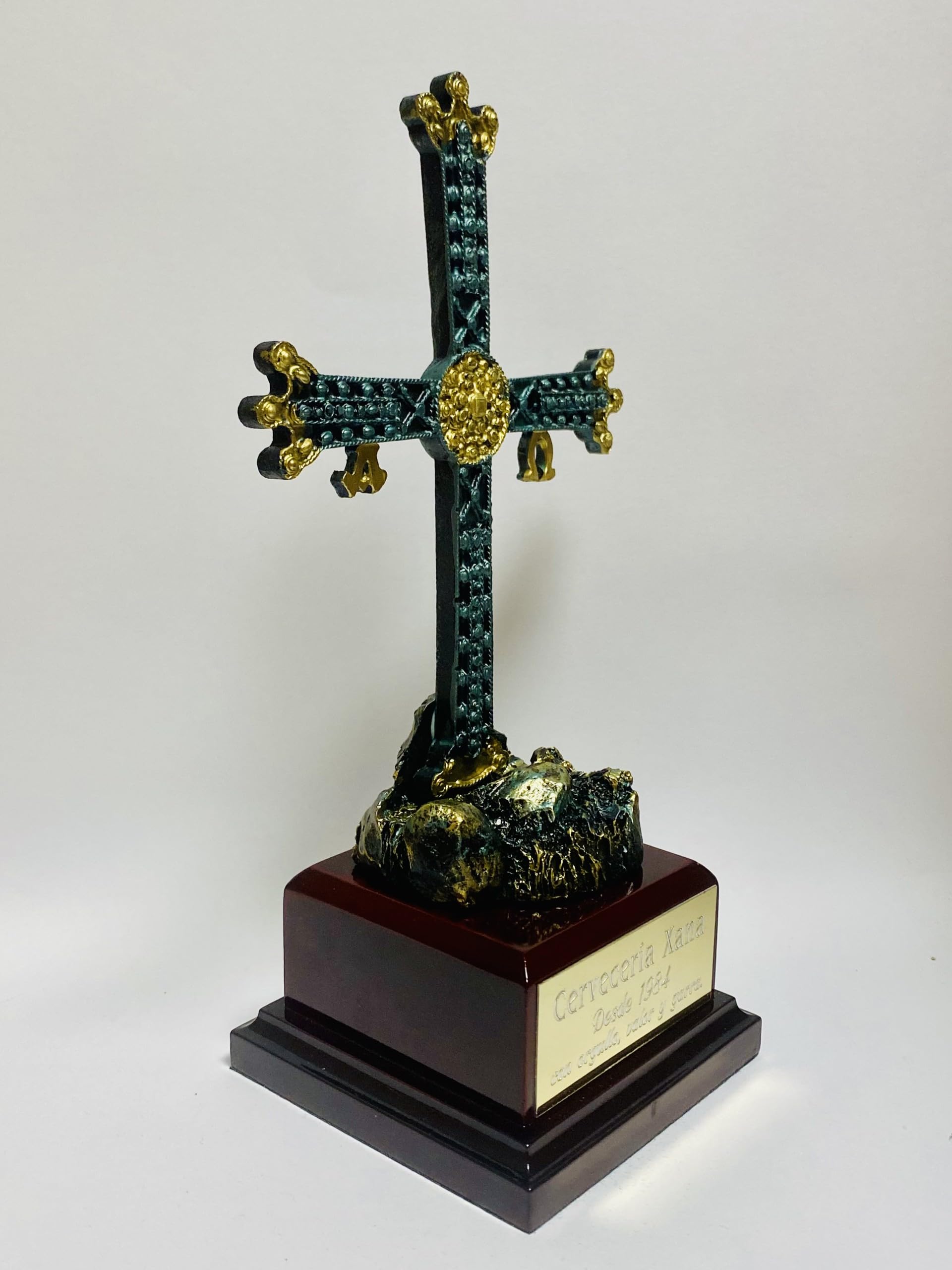 RegalosDeBodaOnline Figura cruz de la victoria asturiana o cruz de los ángeles personalizada, regalos típicos de Asturias