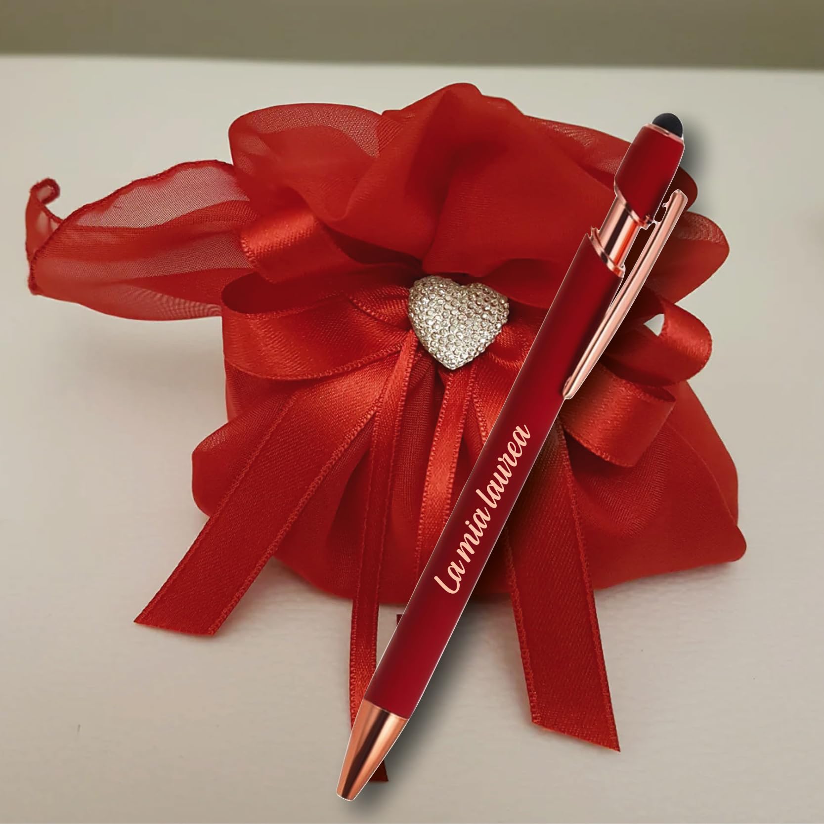 POINT. Penne rossa o bordeaux con incisione, laurea, inchiostro nero, personalizzate, incise, bomboniera, graduation, inchiostro nero,per donna o uomo (50)