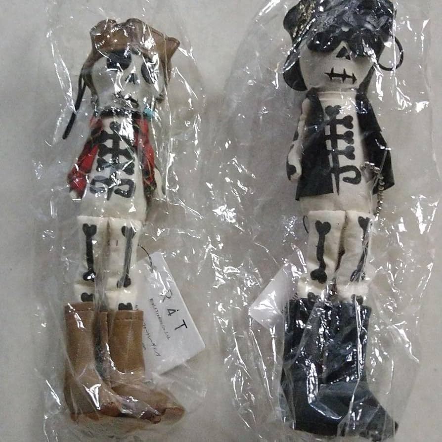 B’z SCENES whoopee skull ウーピースカル Amazon.co.jp: B'z ウーピースカル whoopee skull SCENES : おもちゃ