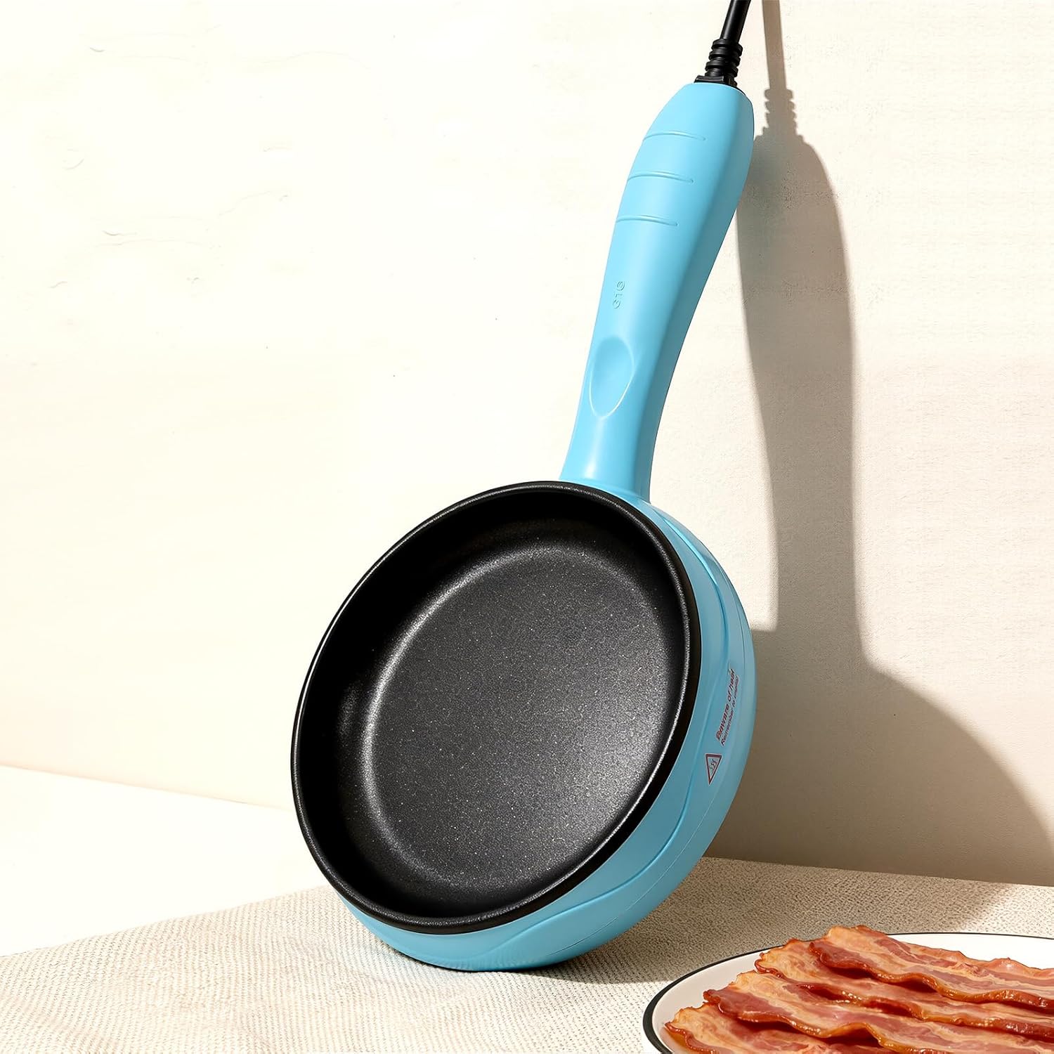 PERFERATE Mini Electric Skillet 6 Inch Nonstick Mini Flying Pan with Spatula 450W Personal Electric Skillet, Portable Cooker for Frying Egg Dumpling Bacon Sausage, One-Pot Meals