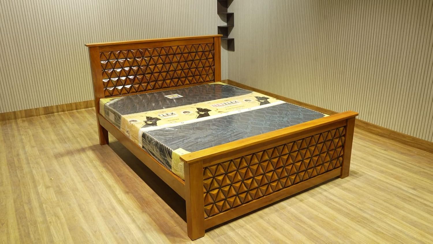 Flexi Homes Rich Wooden cot A Solid Wooden Cot Double Cot Furniture