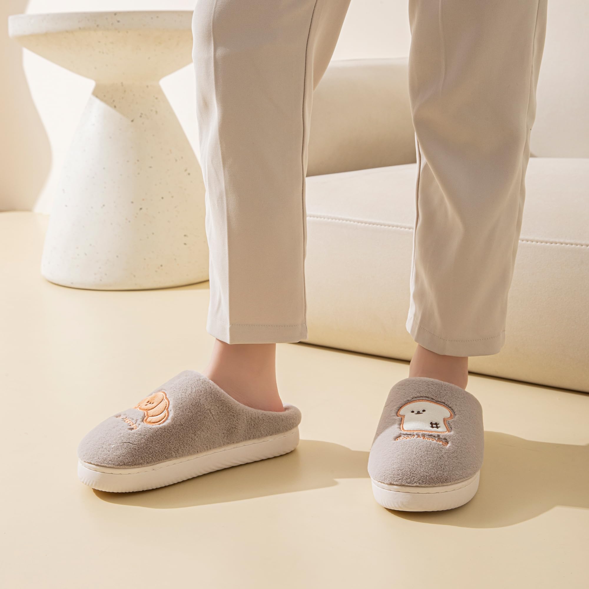 JOMIX Pantofole Donna Invernali con Ricamo Pane e Brioche Ciabatte Pelose Calde da Casa Morbide in Tessuto Suola Antiscivolo TPR