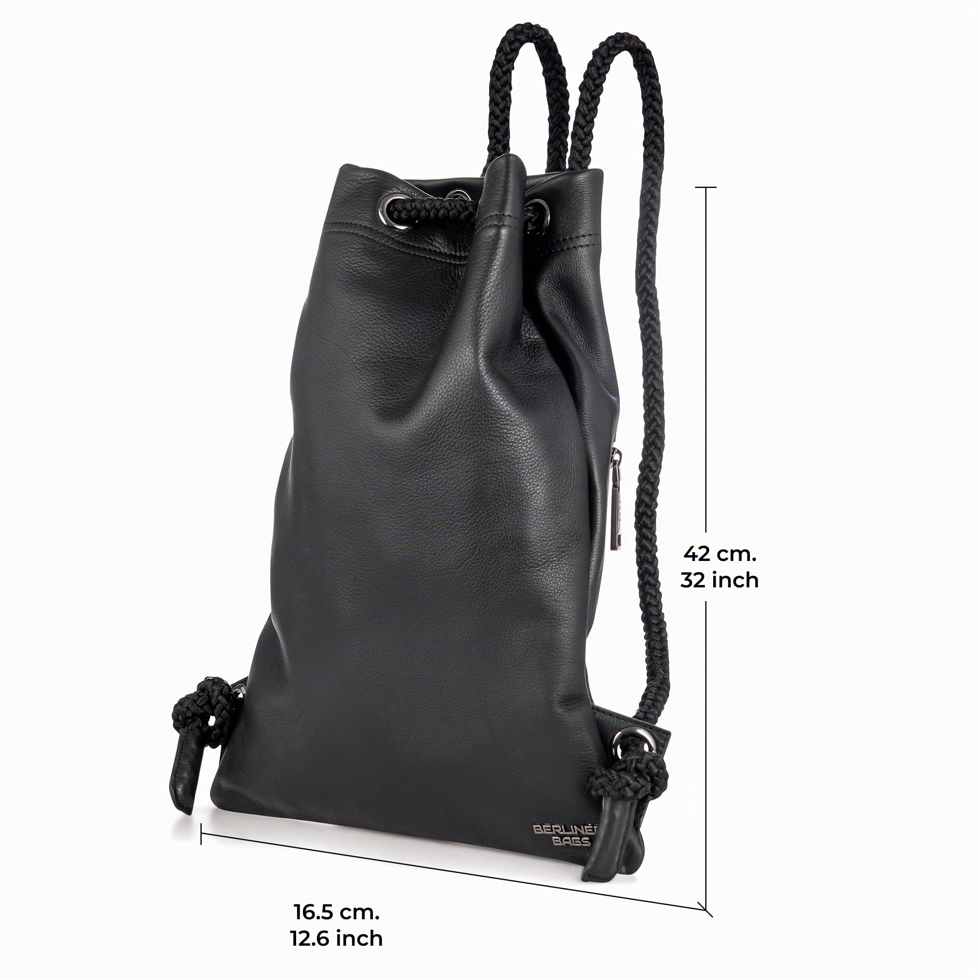 Berliner Bags Mochila de Gimnasio de Piel Auténtica 42x32 cm, Unisex con Cordón Ajustable, Forro de Algodón y Bolsillo Interior con Cremallera, Diseño Elegante - Negro