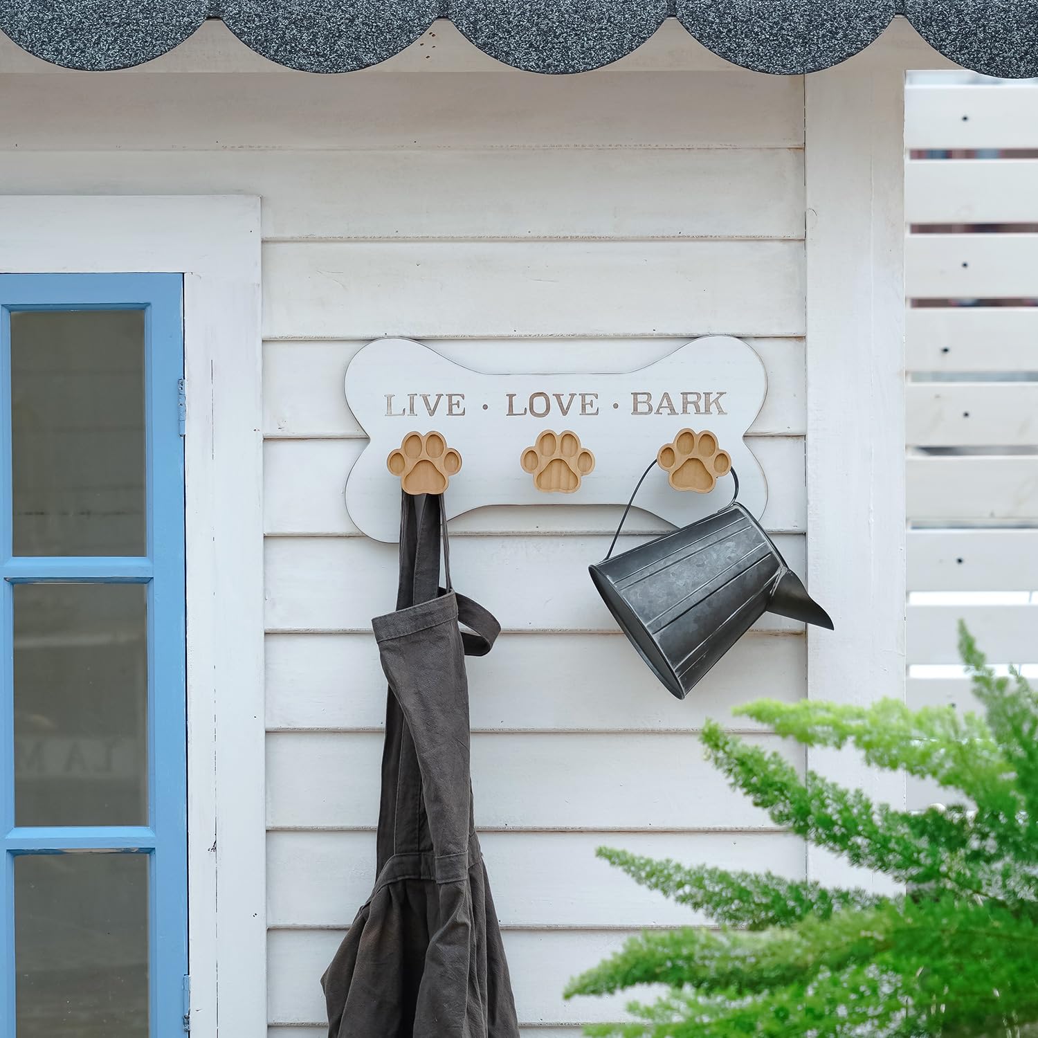 NIKKY HOME Farmhouse Key Hook for Wall Decorative Dog Leash Holder Wall Mounted and Rustic Coat Rack with 3 Unique 3D Claw Hooks for Pet Lover Gifts