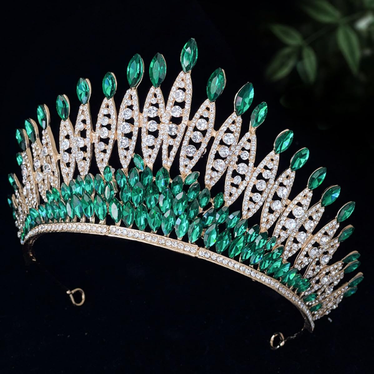 Healifty Wedding Crown for Bride with Rhinestone and Zinc Alloy, Comfortable and Light Bridal Hair Accessory Featuring Unique Design and Fine Detail, for Weddings and Prom