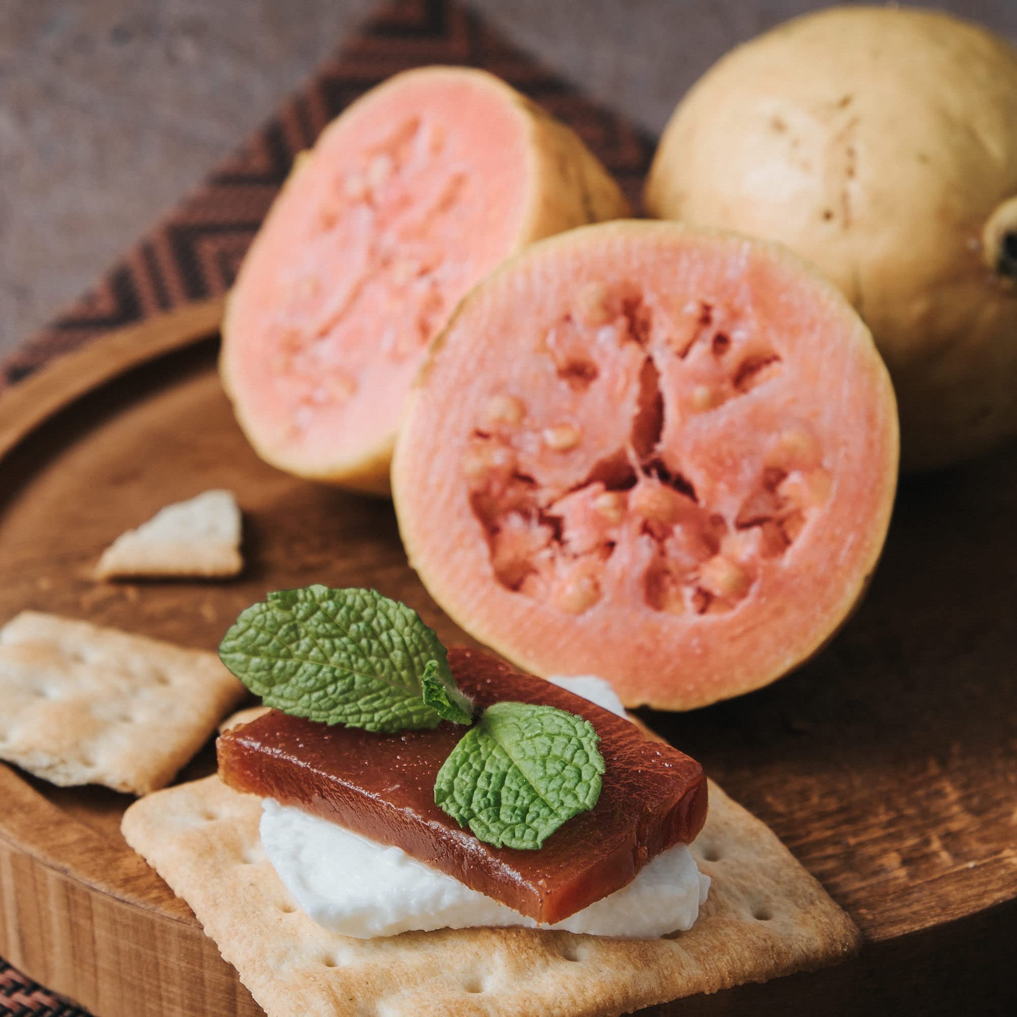 Tirma Crema de Guayaba 300 g | Textura Cremosa para Untar | Dulce de Guayaba Canario en 3 Barquetas | Sin Gluten y Vegana | Rica en Vitamina C y Fibra | Ideal para Tostadas, Quesos y Repostería