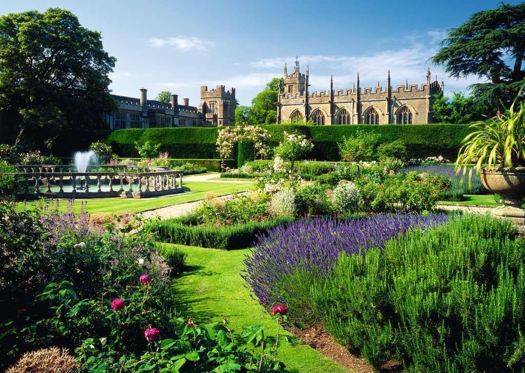 Ravensburger Puzzle - Beautiful Gardens: Queen's Garden, Sudeley Castle, England - 1000 Teil Puzzle fr Erwachsene und Kinder ab 14 Jahren