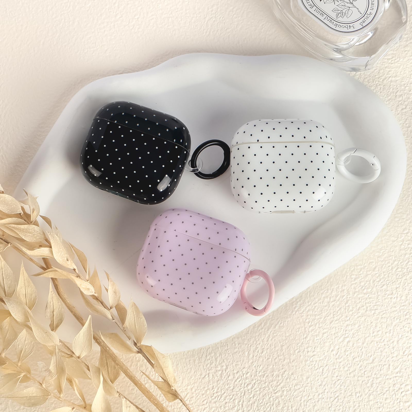 Etui AirPods 4 z zestawem do czyszczenia, ładny wzór w kropki dla dziewcząt i kobiet brelok odporny na wstrząsy futerał na AirPods 4. generacji -czarny