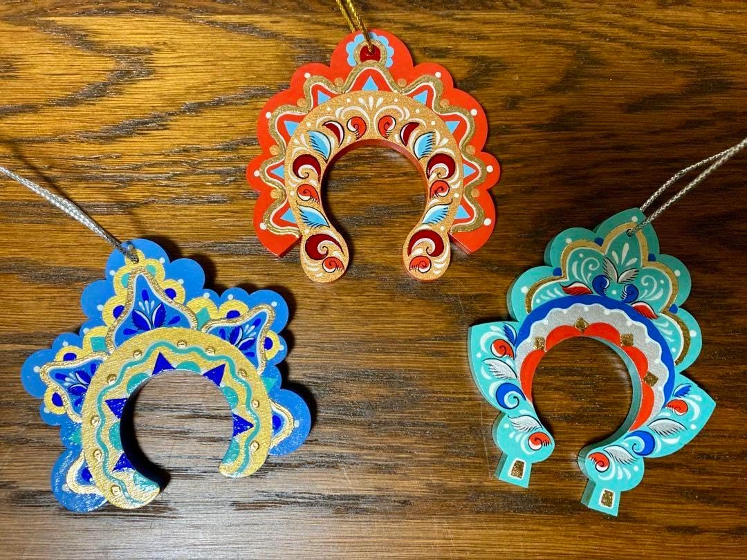 ロシア雑貨☆ココシニク頭飾りオーナメント3個Crownマトリョーシカ オリガ作 ロシア雑貨ココシニク頭飾りオーナメント3個Crownマトリョーシカ