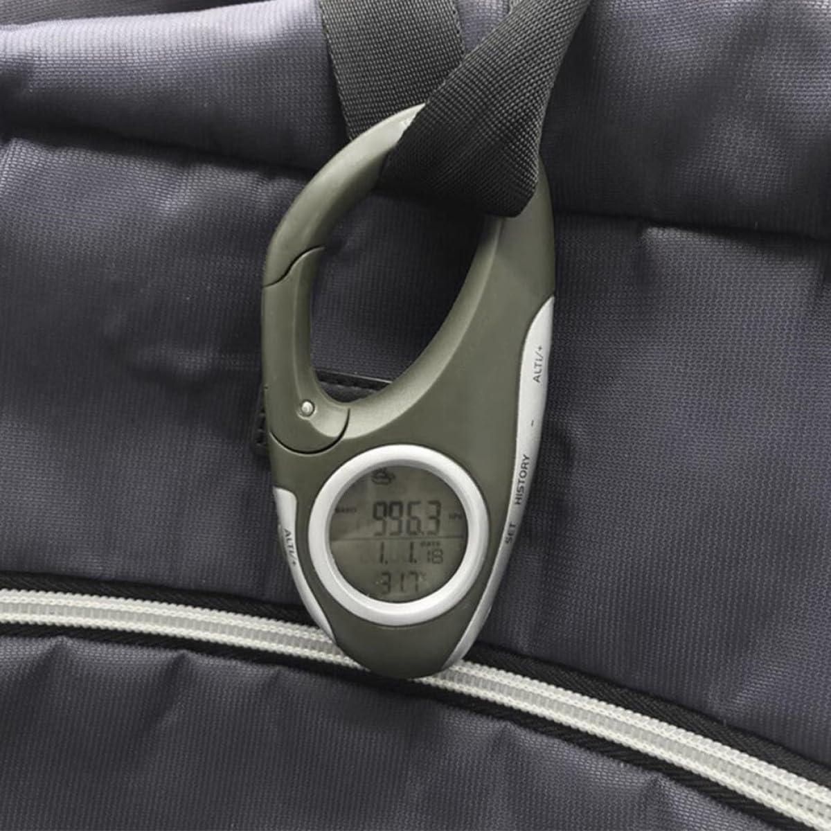 Angoily Altimètre Baromètre et Thermomètre à Mousqueton Vert en ABS Portable Mesure Pression Atmosphérique et Altitude pour Randonnée Montagne