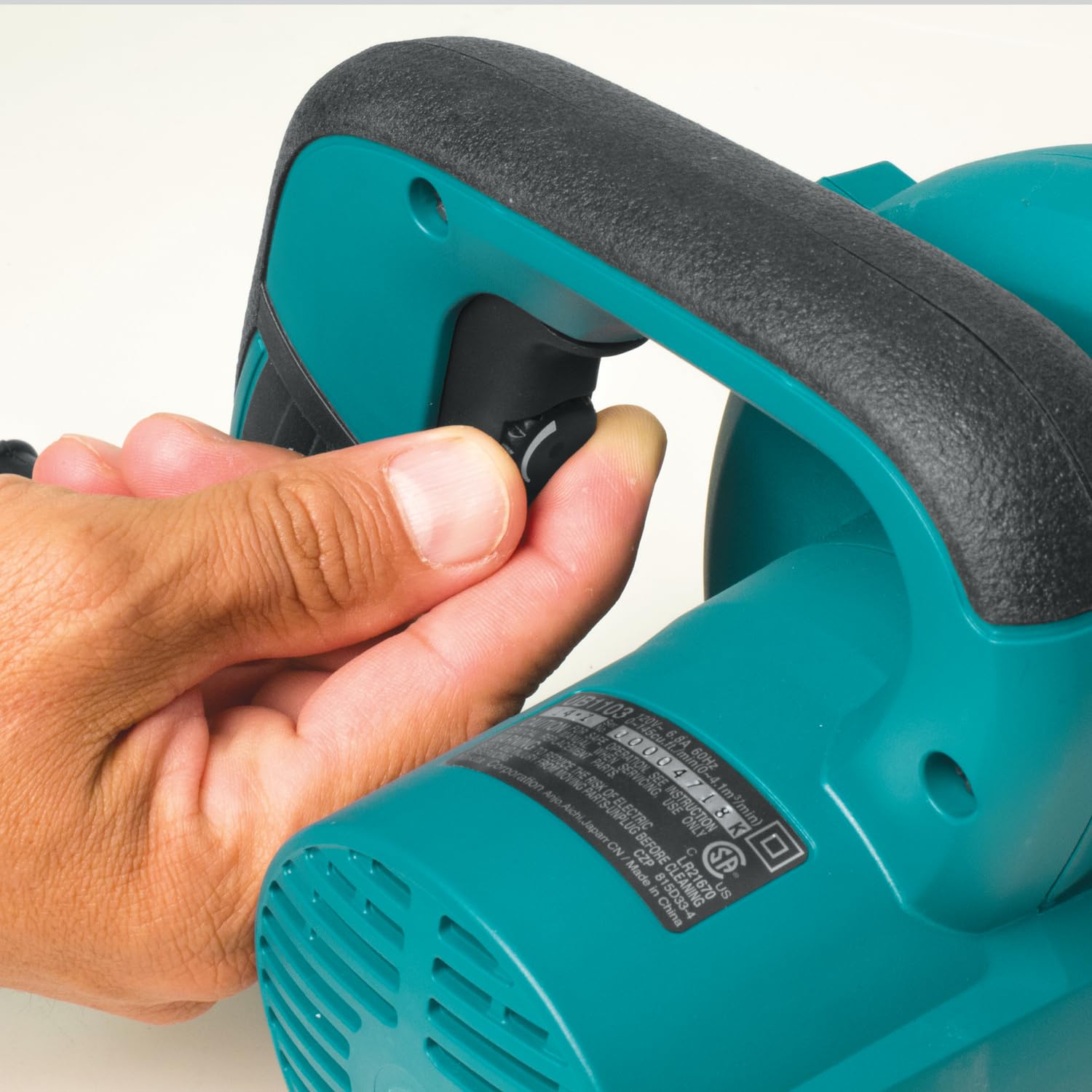 Makita SOFFIAT-ASPIRATORE 600W, Con cavo elettrico