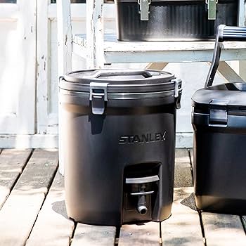 Amazon | STANLEY(スタンレー) ウォータージャグ 7.5L ピュア