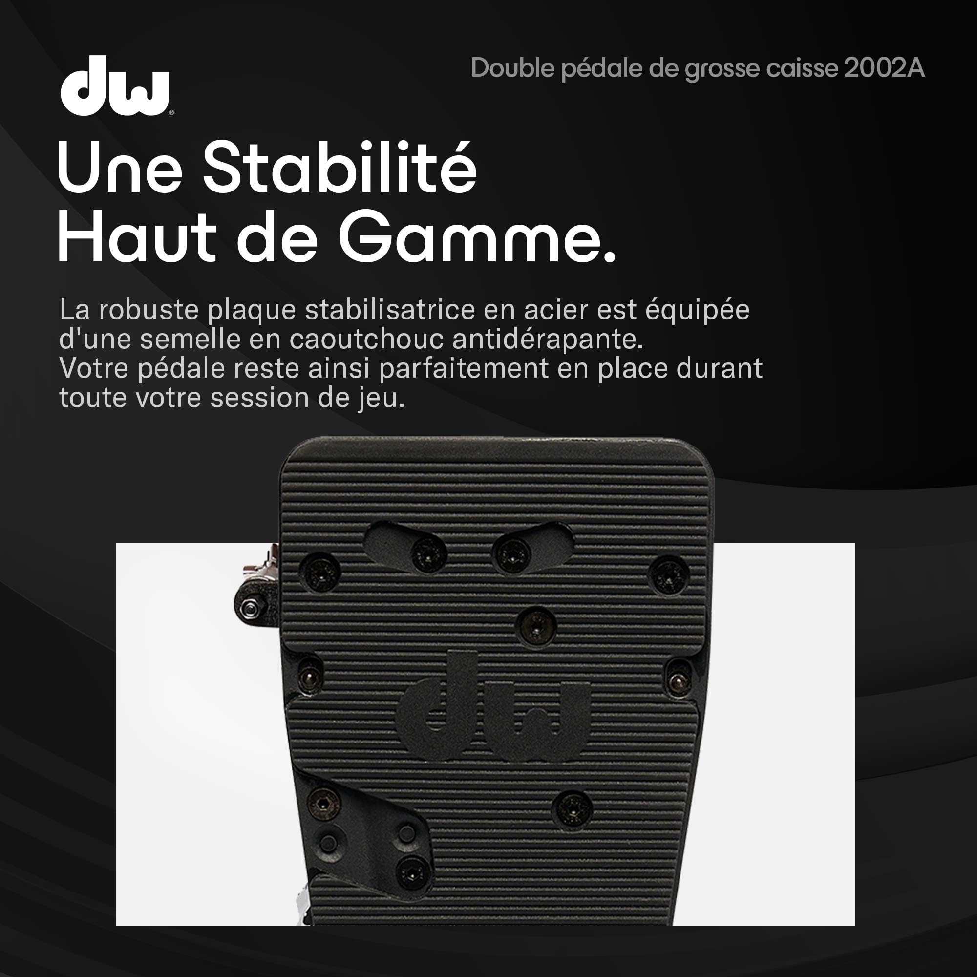 DW 2002A | Double pédale de grosse caisse série 2000 | Idéale pour les batteurs de tout niveau | Cadre métallique robuste avec came Accelerator à simple chaîne | Batte à deux faces | Antidérapante