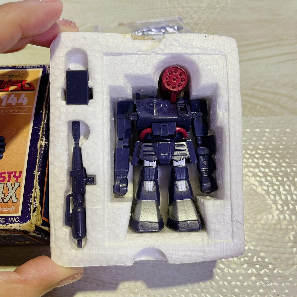 Amazon.co.jp: 太陽の牙ダグラム アイアンフット 1/144