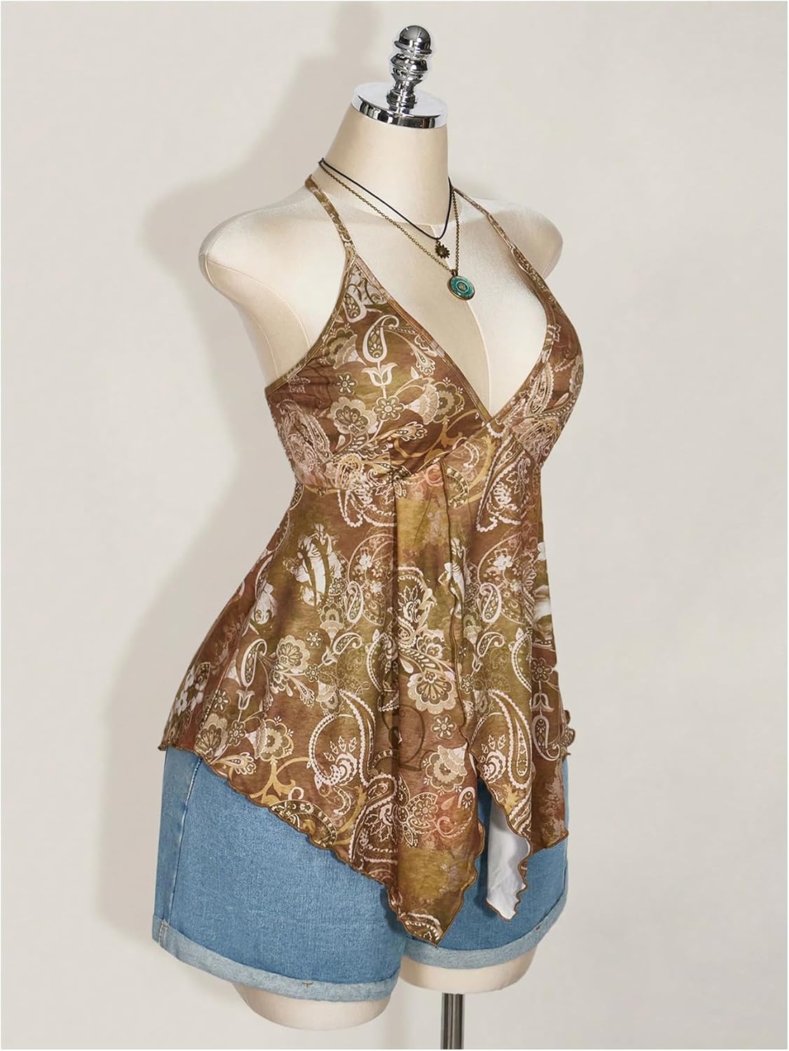 Verdusa Women's Plus Size Boho Vintage Paisley Halter Top Summer Backless Slit Flowy Peplum Tops - Image 2