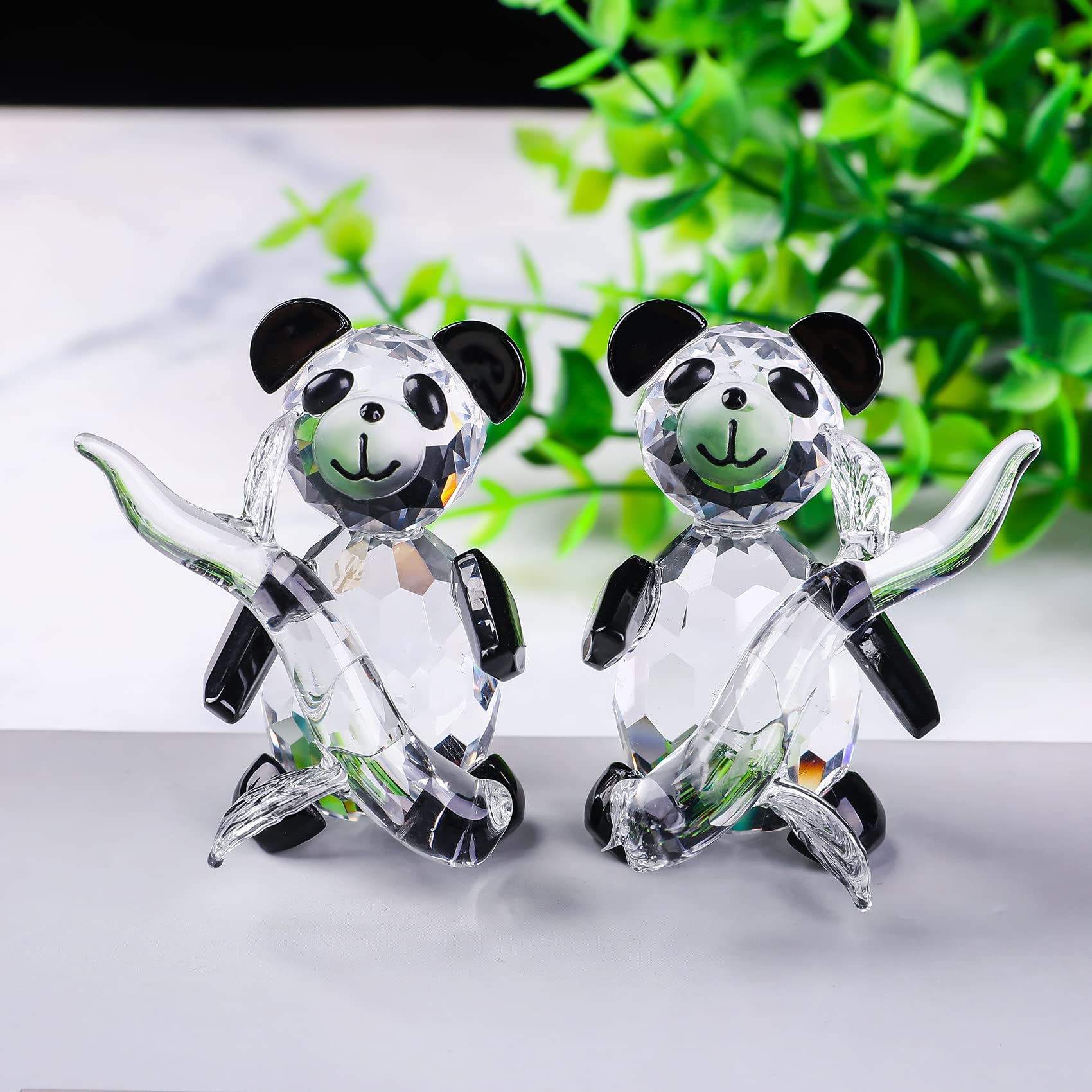 Movdyka 2 Small Crystal Pandas Gifts for Girls, Glass Animal Collectible Presents for Lovers Panda Figurine Home Ornaments