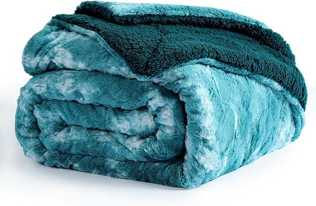 Aisbo Faux Fur Throws Blanket for Sofa - Warm Soft Fluffy Teal Fur Throw Single Size, Winter Luxury Sherpa Fleece Throw Blanket 130x150cm