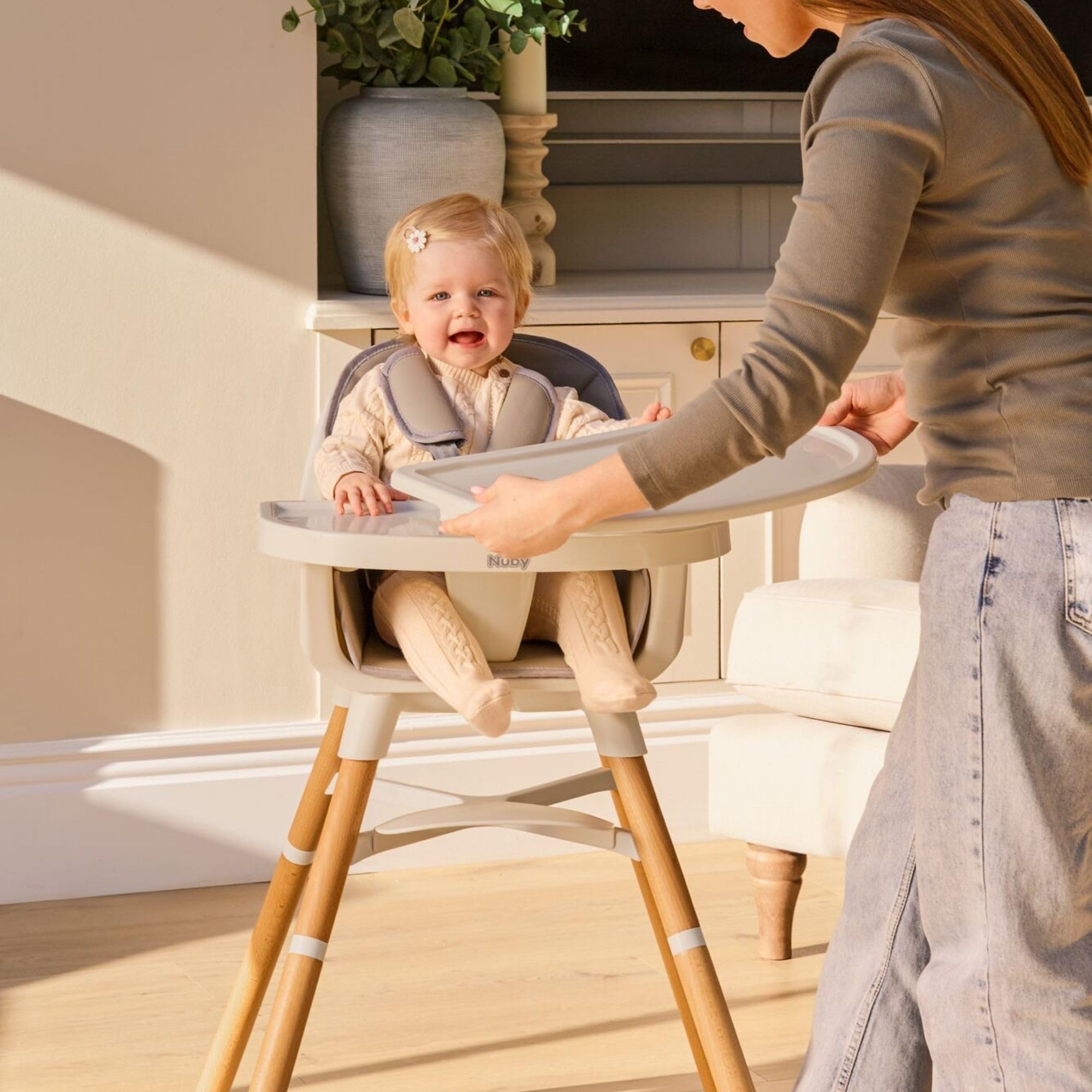 Nuby Chaise Haute Évolutive 4-en-1 pour Bébé et Enfant avec Plateau Amovible – Harnais Réglable 5 Points, Jusqu’à 27 kg, de 6 Mois à 3 Ans, Beige