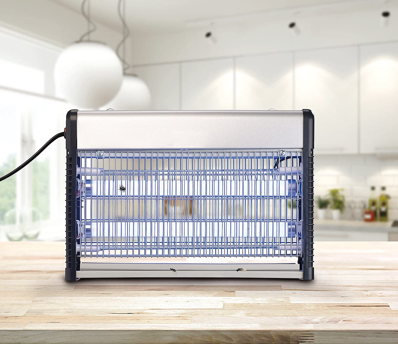 Lunartec Mückenlampe: UV-LED-Insektenvernichter mit austauschbarer T8-LED-Röhre, 14 Watt (Insektenvernichter elektrisch, Elektrischer Fliegenfänger, Kabel)