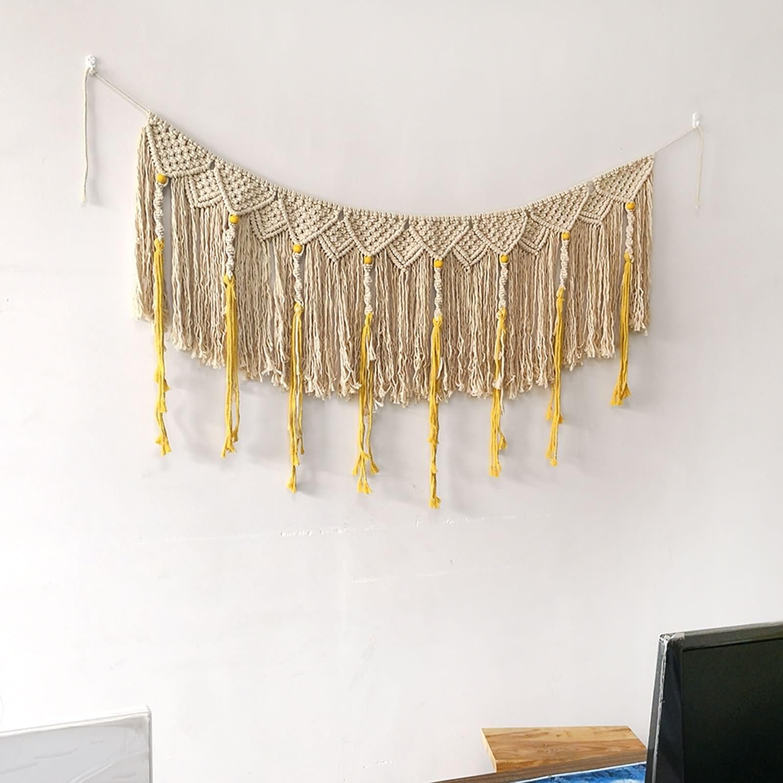 Makramee Wandteppich, Baumwolle Geflochtene Quasten Wall Art Decor für Schlafzimmer Wohnzimmer Wohnung Ornament, Beige Gelb, 136x40cm