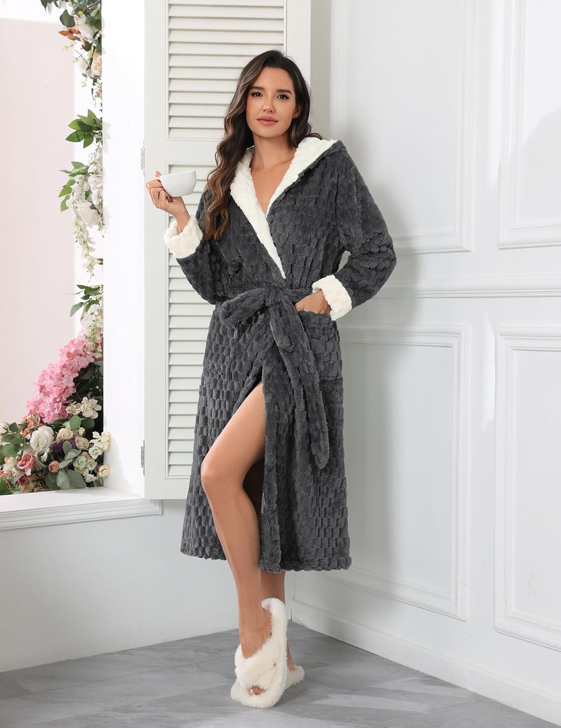 Ekouaer Womens Plush Robes Long Soft Jacquard Fluffy Bathrobe Hooded Robe Sleepwear with Pockets