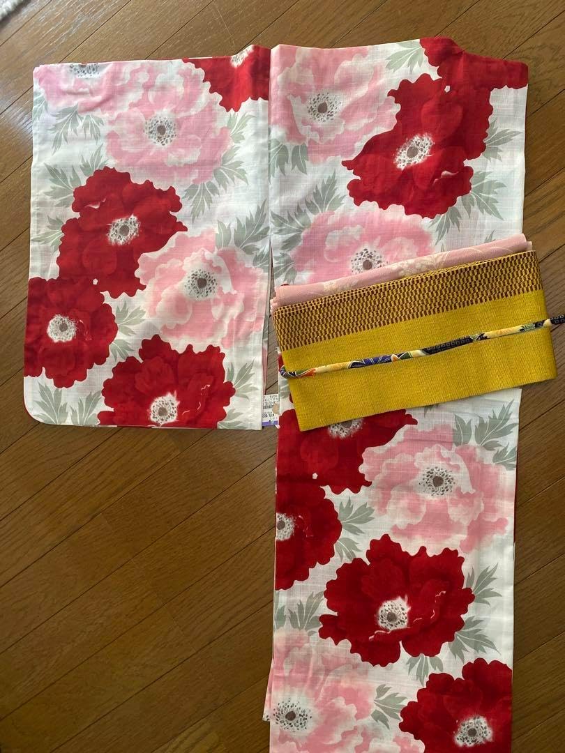 オール新品■ワンランク上着物風七宝模様浴衣，高級半幅帯，帯留め，桐下駄６点セット 綿絽浴衣 単品 七宝風 幾何学 紺 ネイビー オフ白 古典柄 モダン