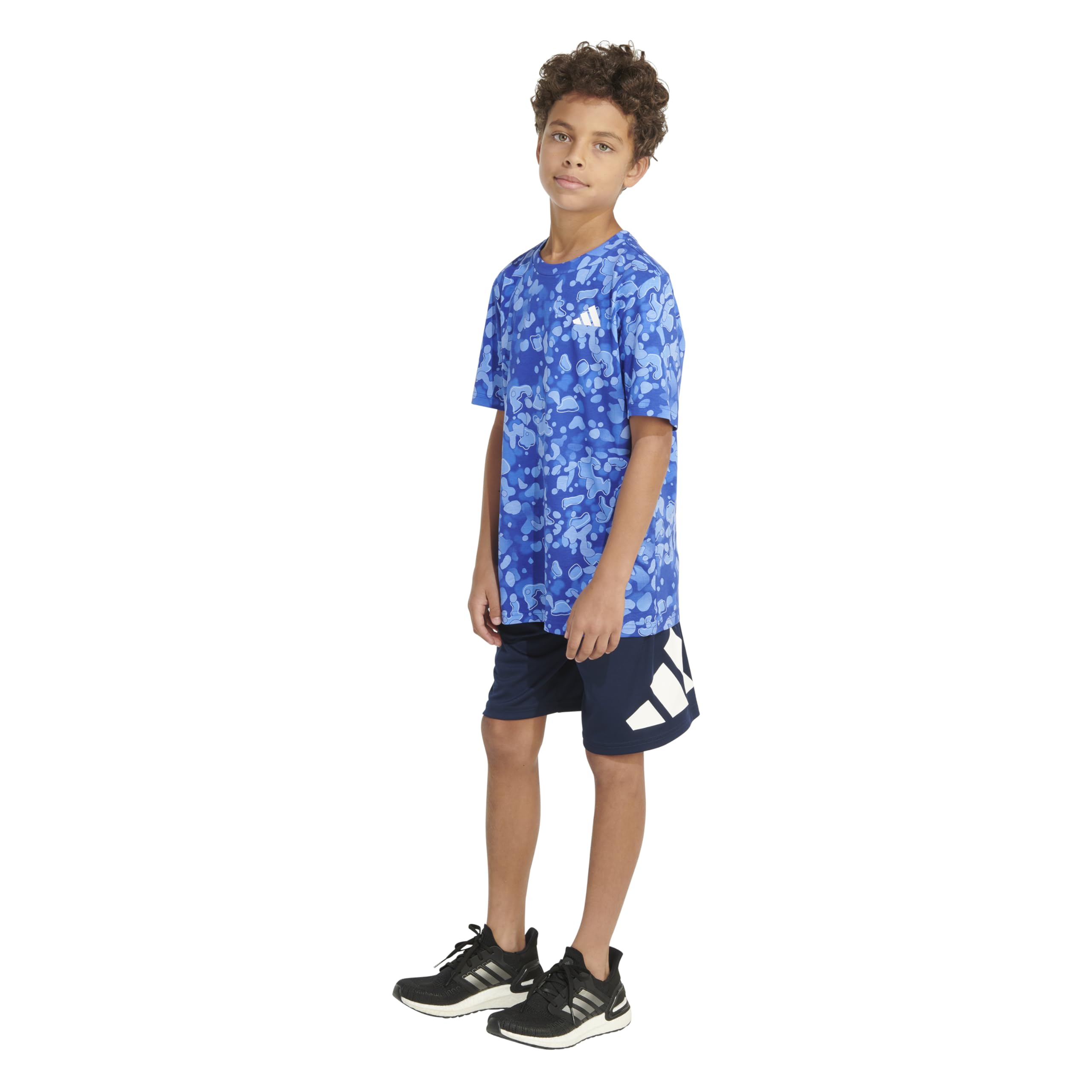 adidas T-shirt da ragazzo a maniche corte in cotone con logo mimetico Bos a maniche corte in cotone con logo mimetico (confezione da 1)