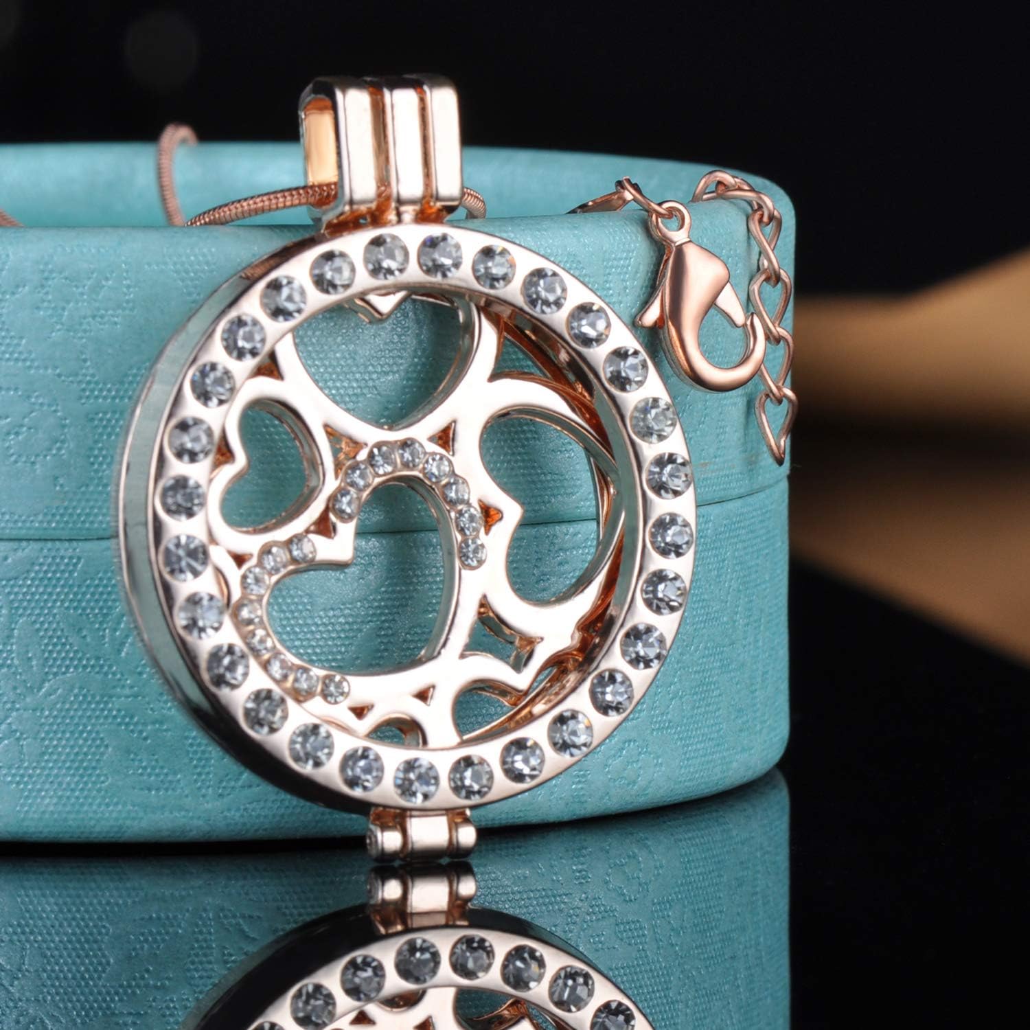 Yumilok Alloy Austrian Crystal Hearts Interchangeable Coin Pendant Amulet Locket Necklace with Sweater Chain for Women/Girls