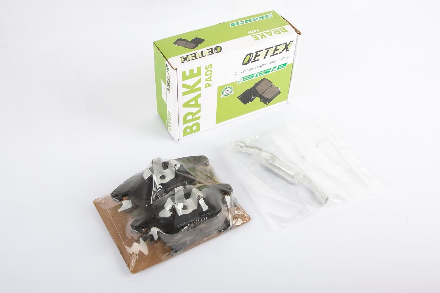 Front Ceramic Brake Pads Compatible with Ford Fusion (2013-2020) & Lincoln MKZ (2013-2020) - Low Dust - Replaces D1653, DG9Z-2001-A
