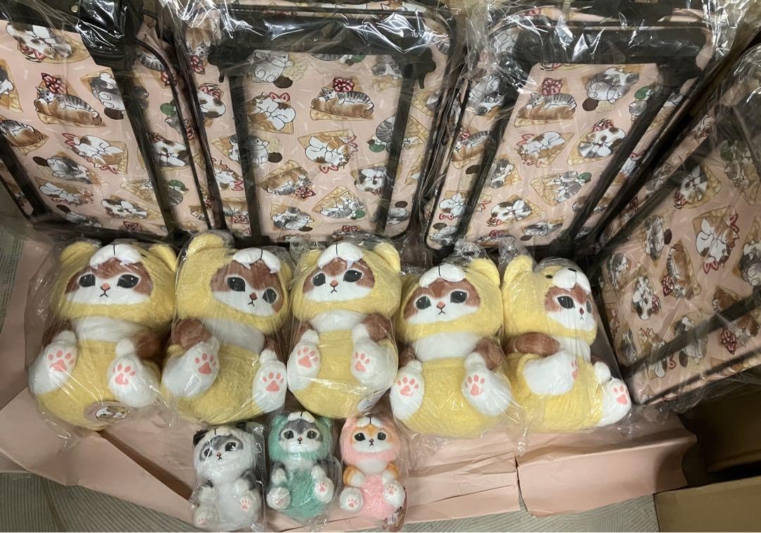 mofusand モフサンド  キャリーケース　ぬいぐるみ hqdefault.jpg