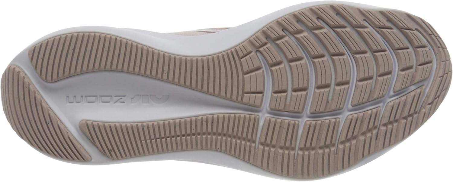 Nike Women's Air Zoom Pegasus 38 Sneaker