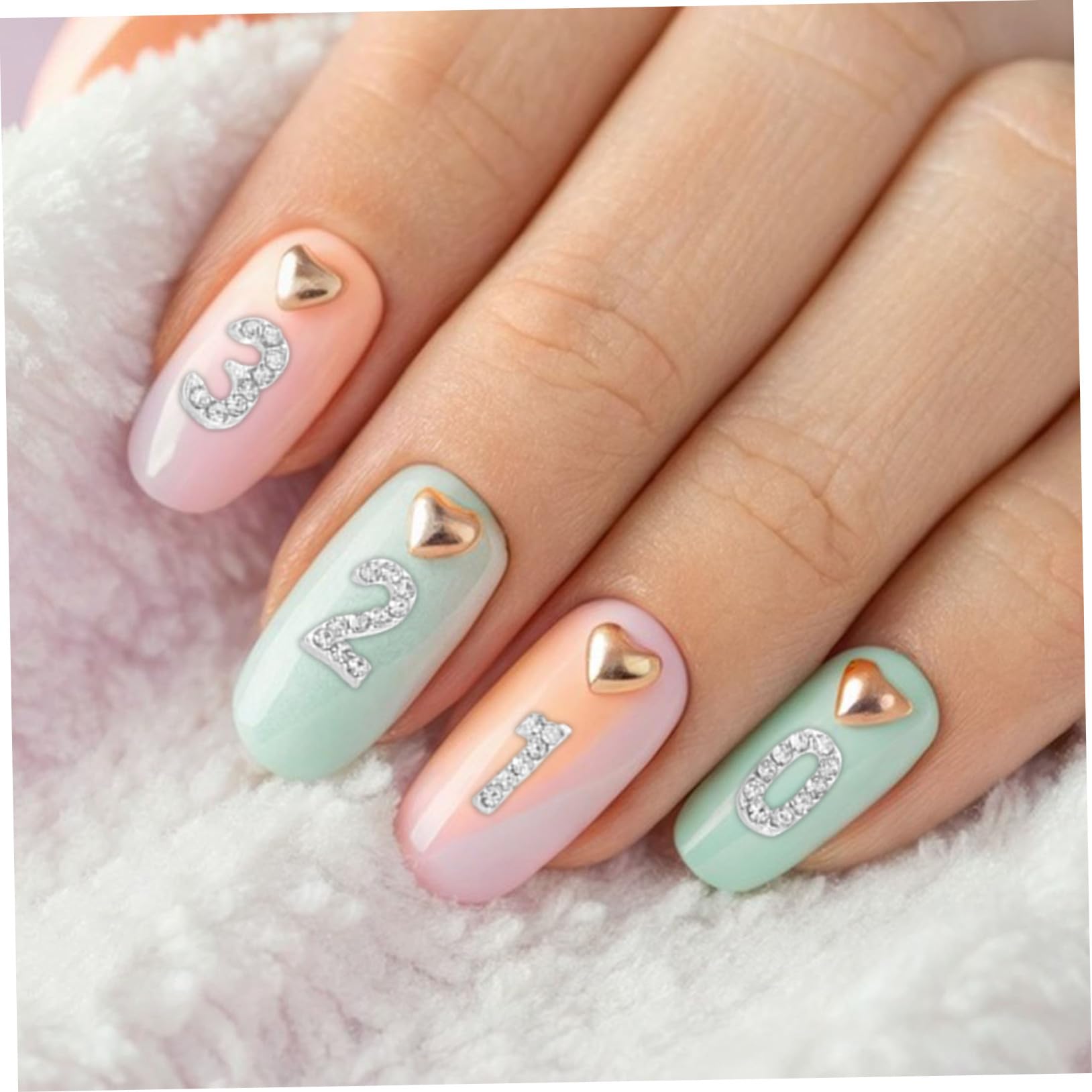 100 Pezzi Nail Art Charms Numeri Cristalli Flatback per Unghie Brillanti Gioielli Manicure Decorazioni per Feste e Uso DIY Facile