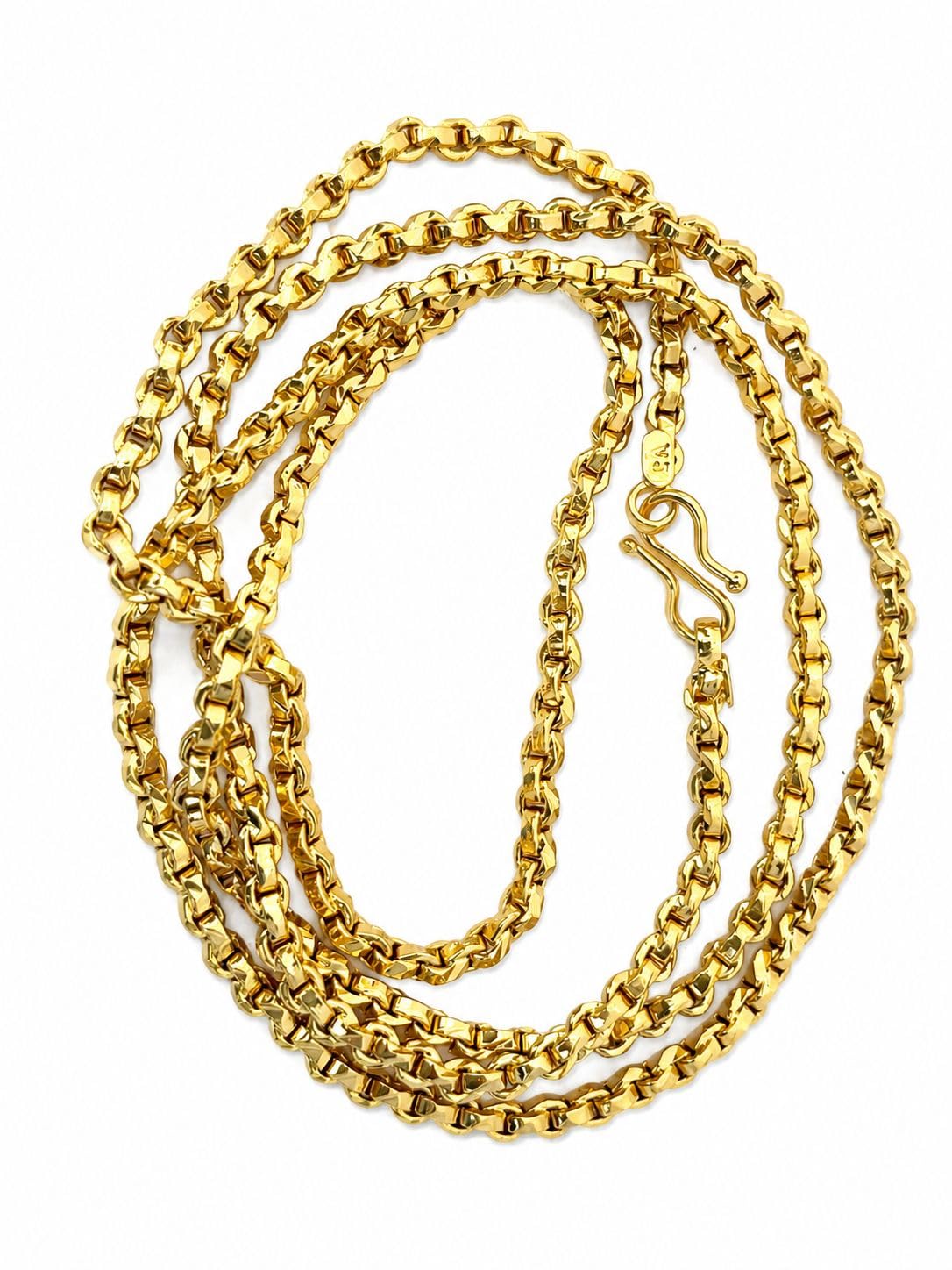 Enhance your style with this trendy medium size Tyre design chain, crafted with a unique patterned finish for a bold and attractive look. Designed for both everyday wear and special occasions, this chain offers a perfect blend of modern fashion and traditional elegance. The durable build and smooth finish provide comfortable wear throughout the day. Suitable for men and women, this stylish chain pairs well with casual, ethnic, and party outfits.-image-18