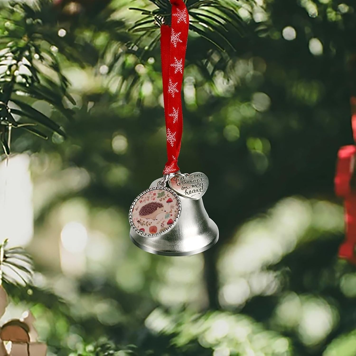 Lovely Hedgehog Christmas Bells Ornaments Tree Jingle Bells Decors Xmas Silver Bell Hanging Decoration Pendants for Weddings Parties Christmas Wreaths