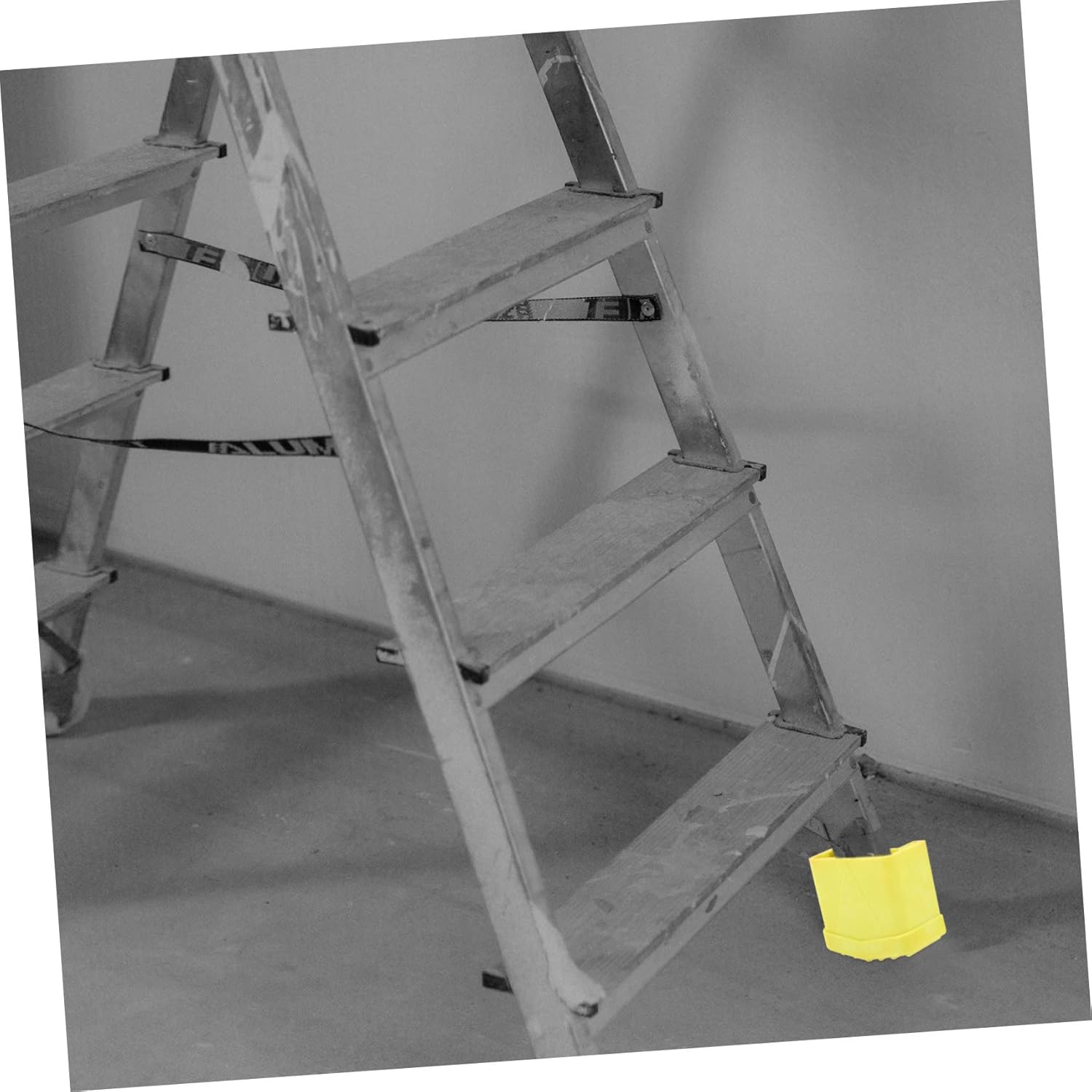 16 Pcs Skid-Proof Pad Household Ladder Feet Cover Ladder Feet Pads Step Ladder Feet Mat Rubber Pad Ladder Protector Pad Ladder Replacement Feet Covers Ladder Feet Protector