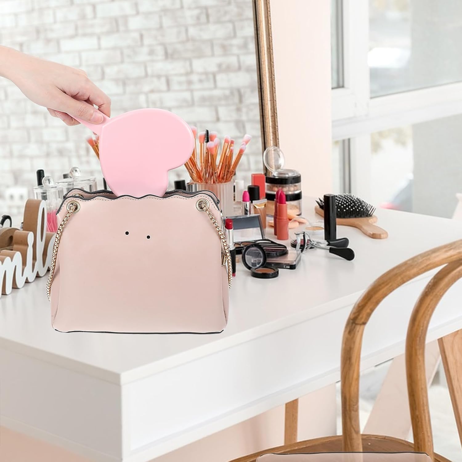Heart Shaped Small Handheld Mirror,Handheld Eyelash Mirror Cosmetic Hand Mirrors with Handle for Portable Travel for Women Girls (Pink)