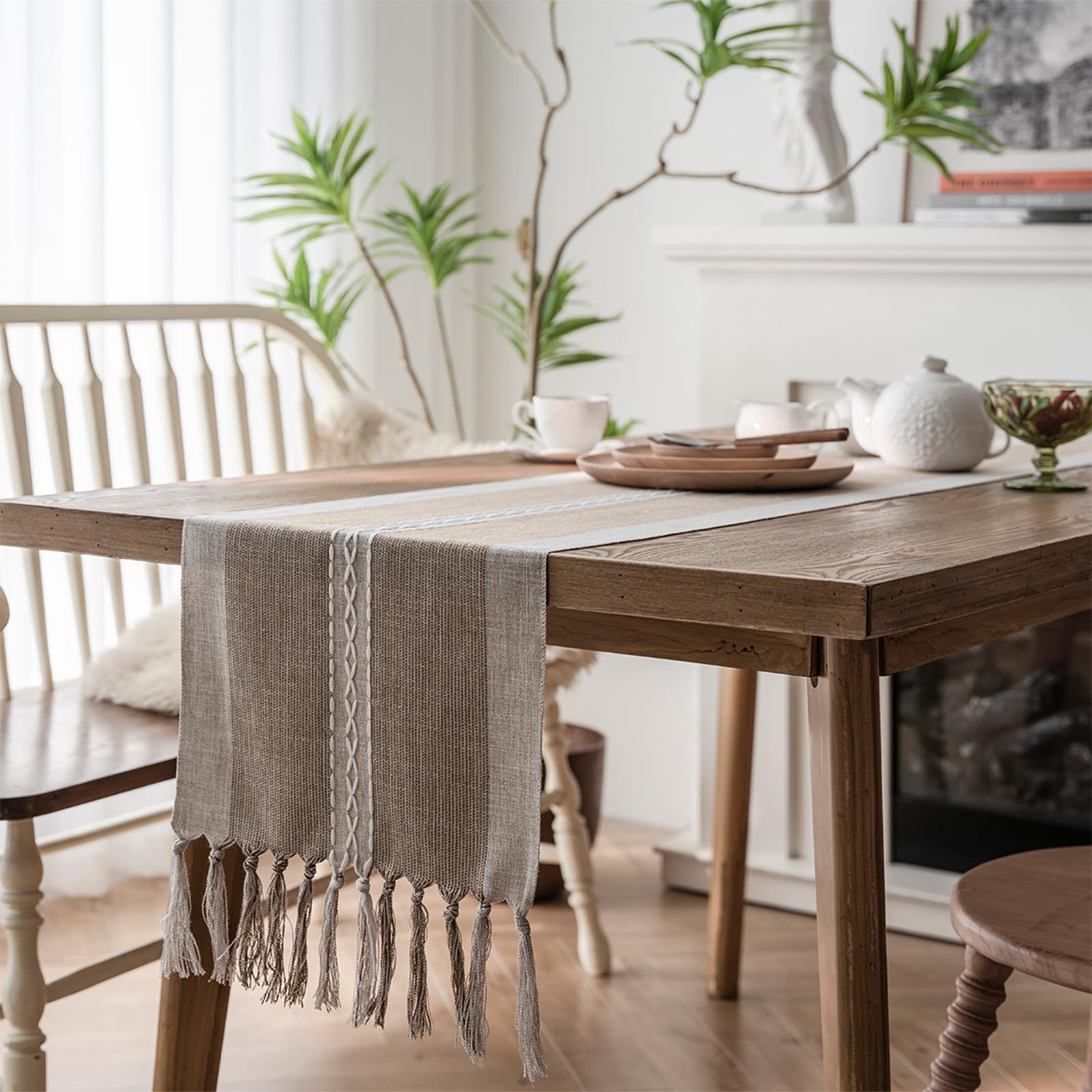 Niviy Chemin de Table brodé à Rayures tressées de Style bohème - Décoration de Table Basse en Coton et Lin - Décoration de Table pour fête de Vacances - 30,5 x 274,3 cm
